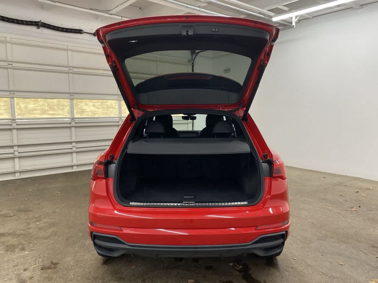 Thumbnail: 2024 Audi Q3 - 29