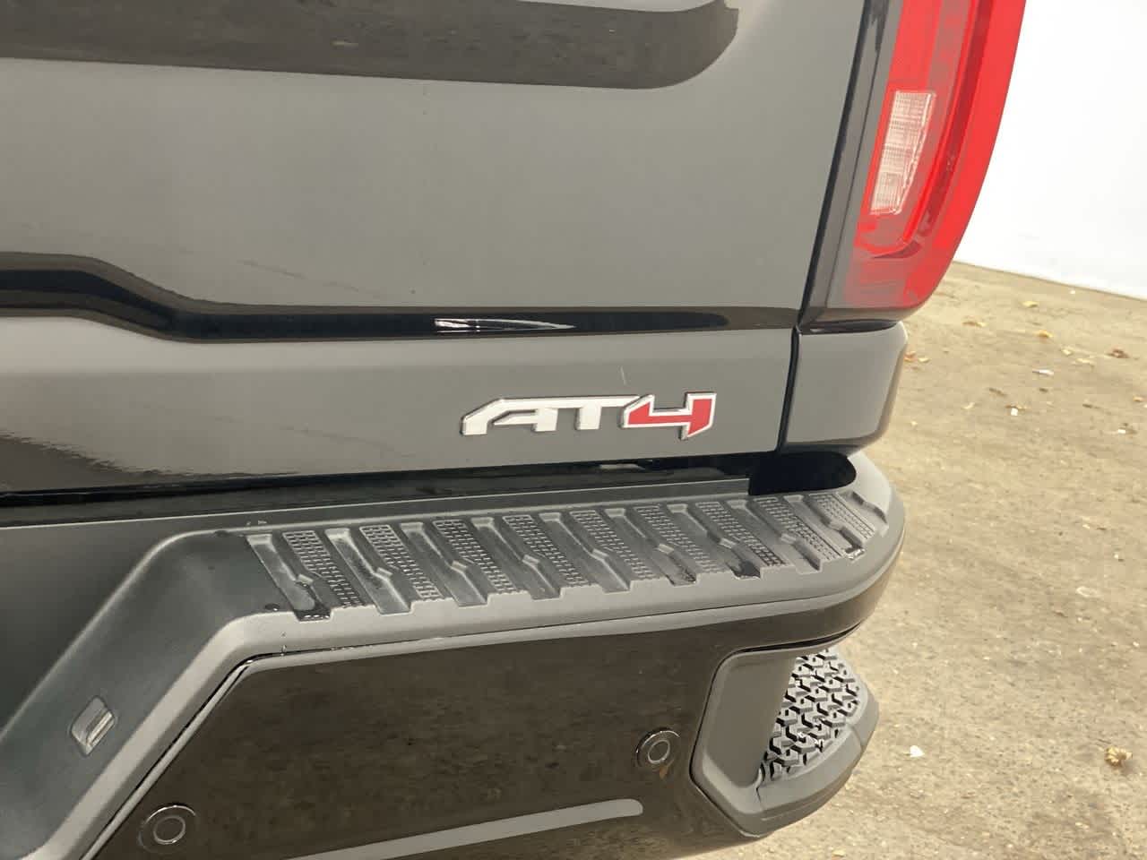 Thumbnail: 2022 GMC Sierra 3500 - 10