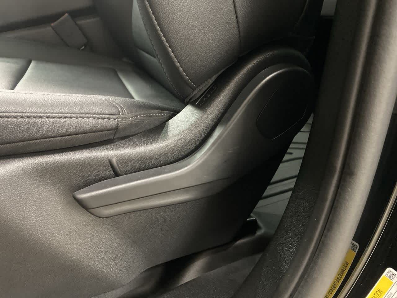 Thumbnail: 2024 Chevrolet Silverado EV - 14