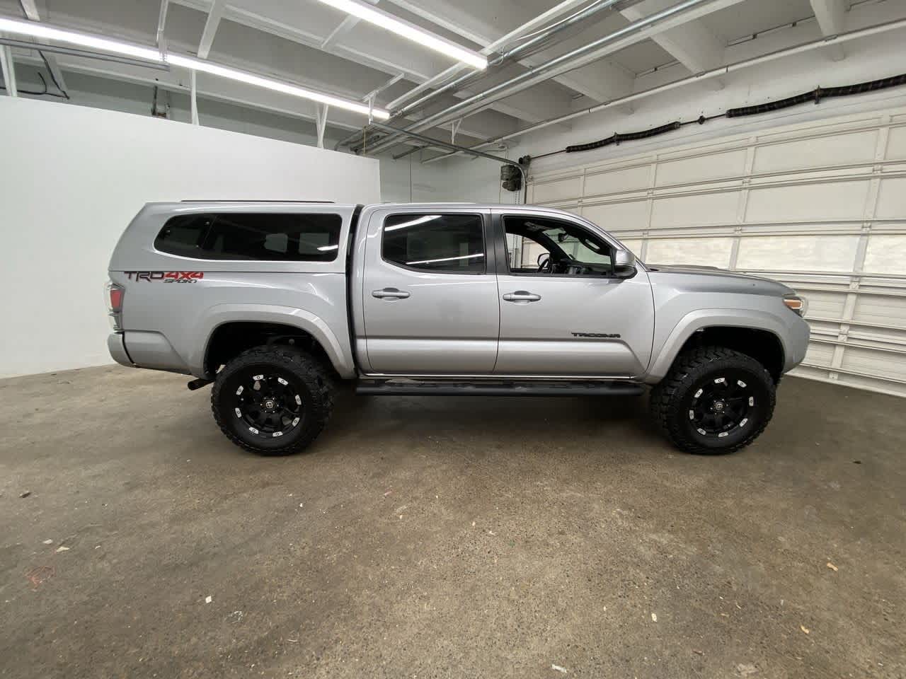 Thumbnail: 2020 Toyota Tacoma - 7