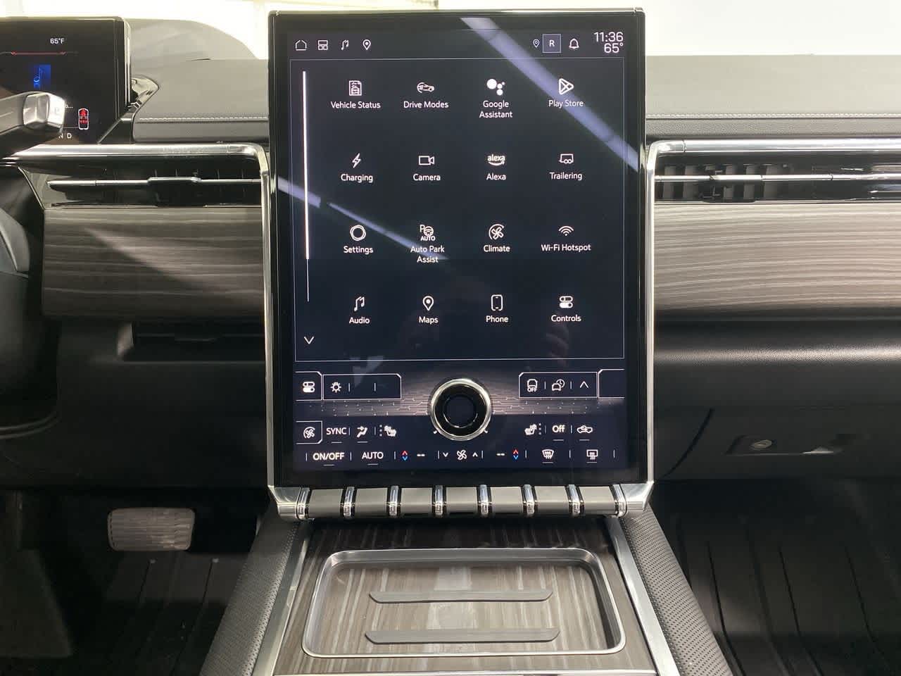2024 GMC Sierra EV Denali 24