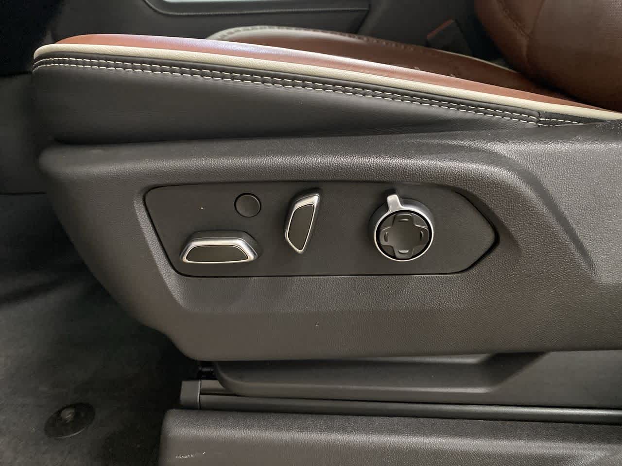 Thumbnail: 2025 GMC Sierra 2500 - 15