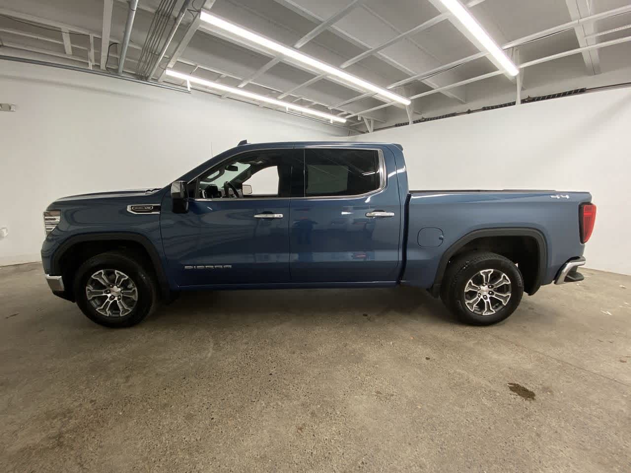 Thumbnail: 2024 GMC Sierra 1500 - 3