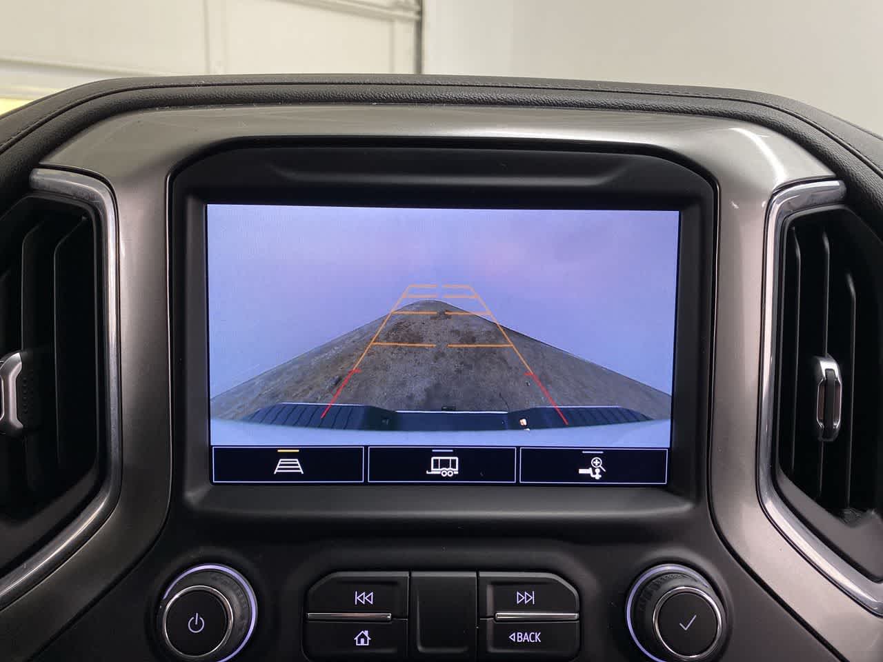 Thumbnail: 2021 Chevrolet Silverado 2500 - 25