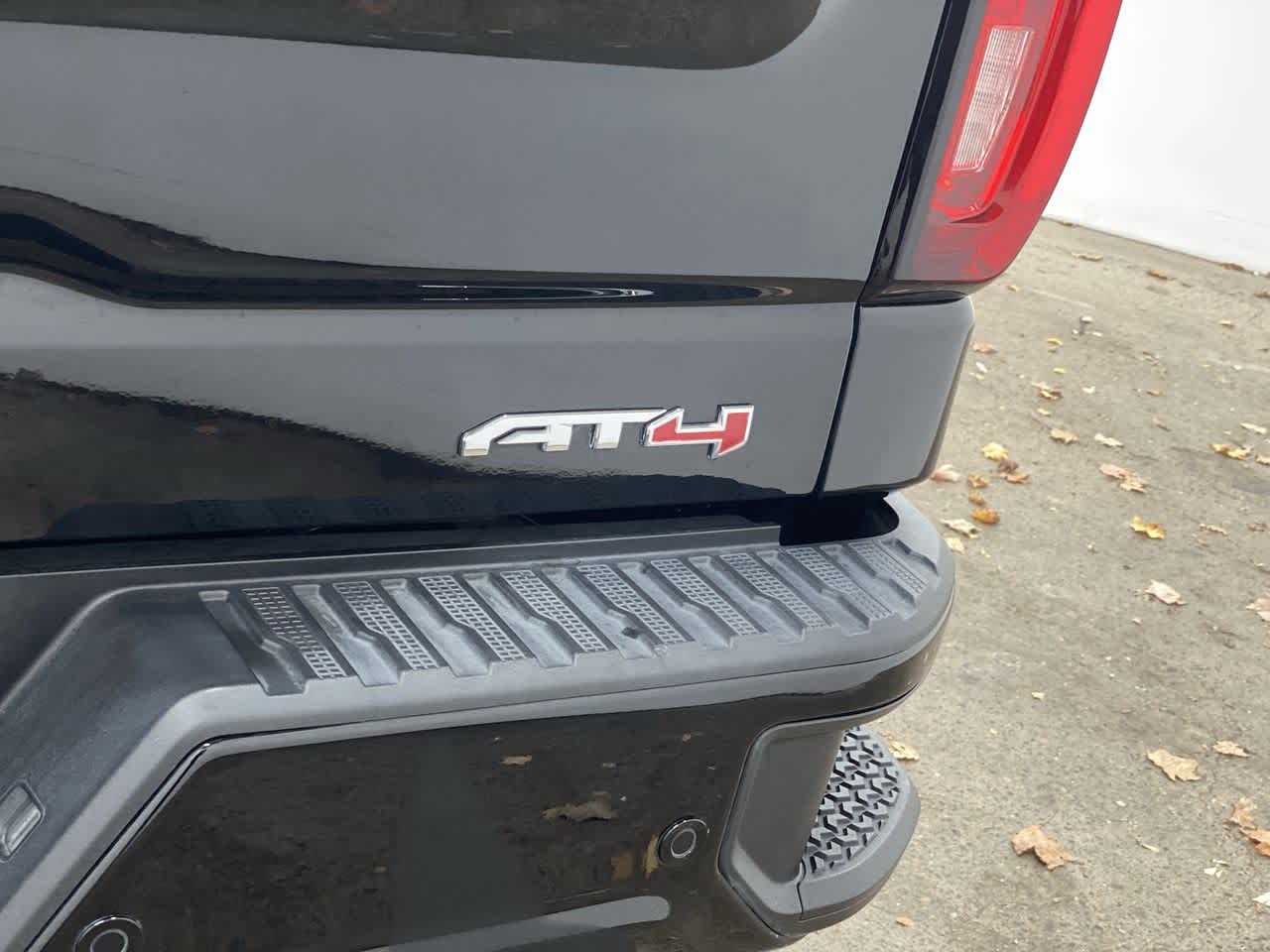 Thumbnail: 2023 GMC Sierra 1500 - 10