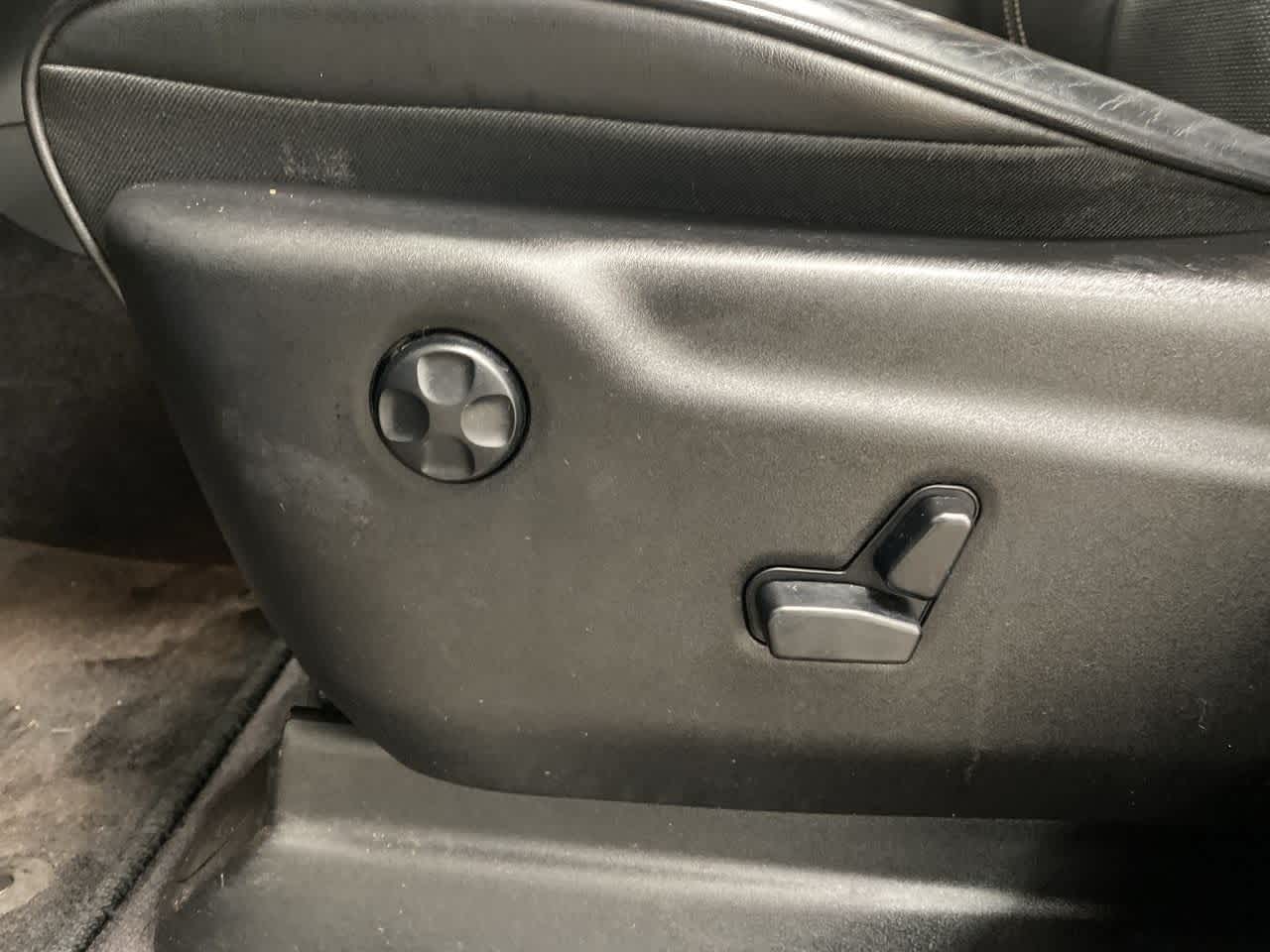 Thumbnail: 2016 Jeep Grand Cherokee - 14