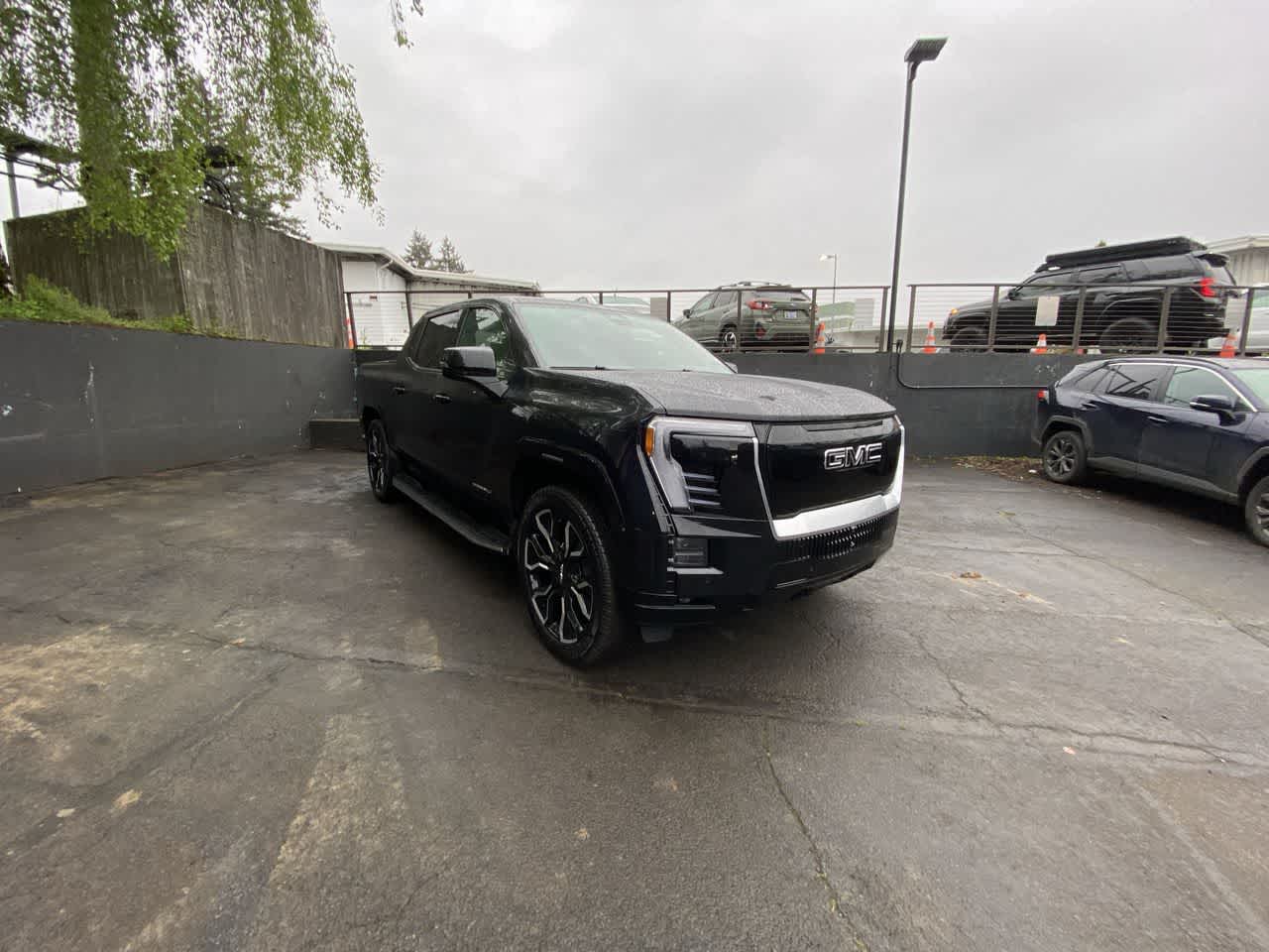 Thumbnail: 2025 GMC Sierra EV - 8