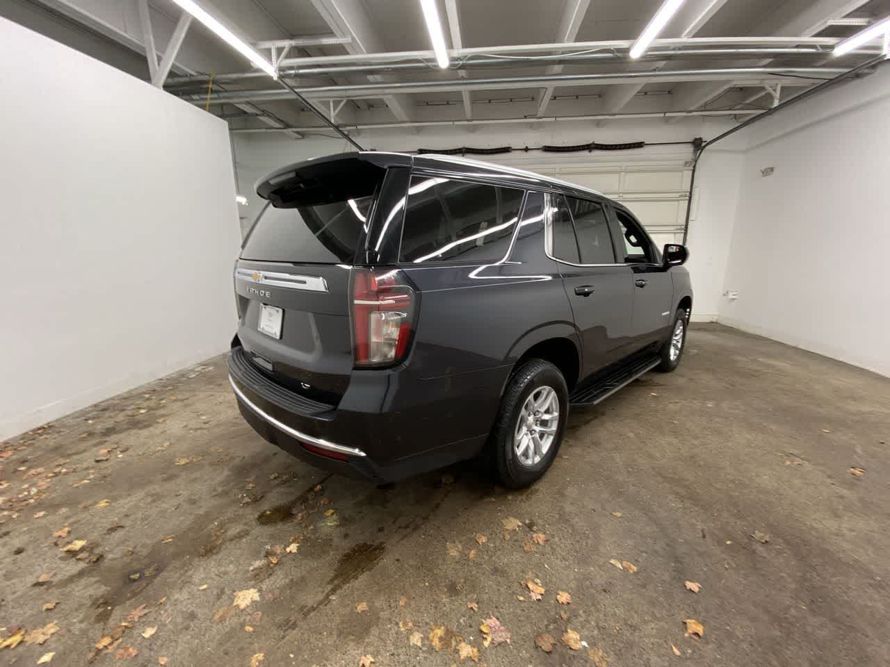 Thumbnail: 2023 Chevrolet Tahoe - 6