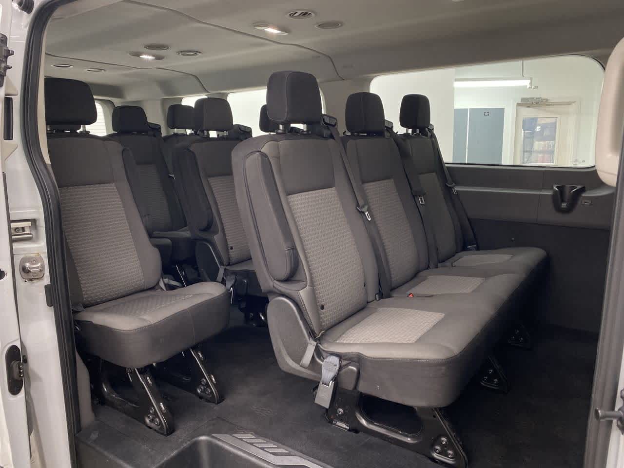 Thumbnail: 2022 Ford Econoline - 18