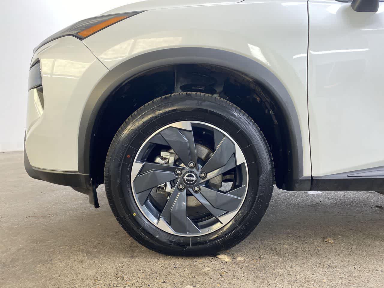 Thumbnail: 2024 Nissan Rogue - 11