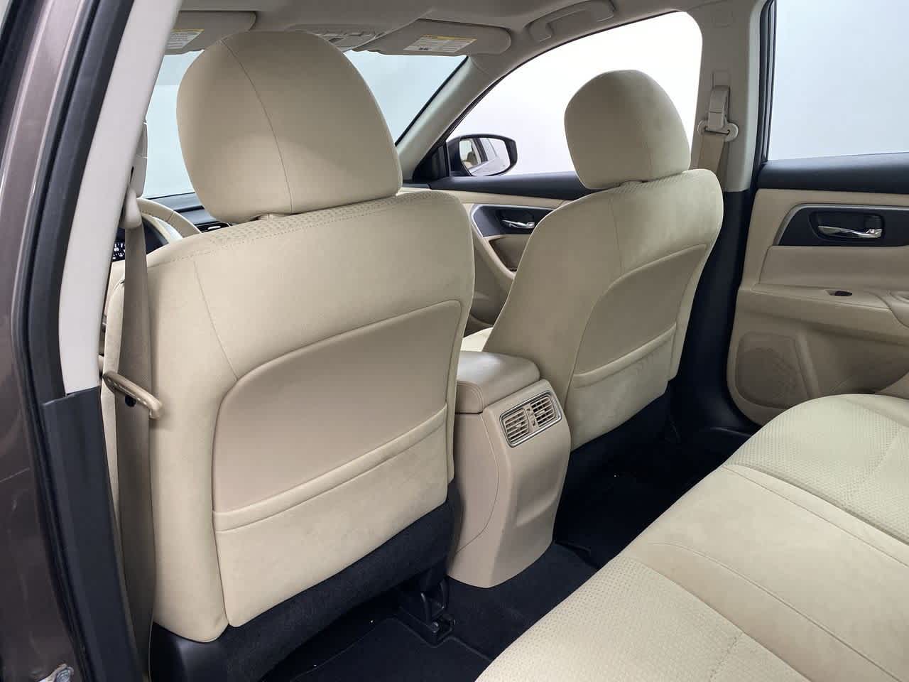 Thumbnail: 2015 Nissan Altima - 17