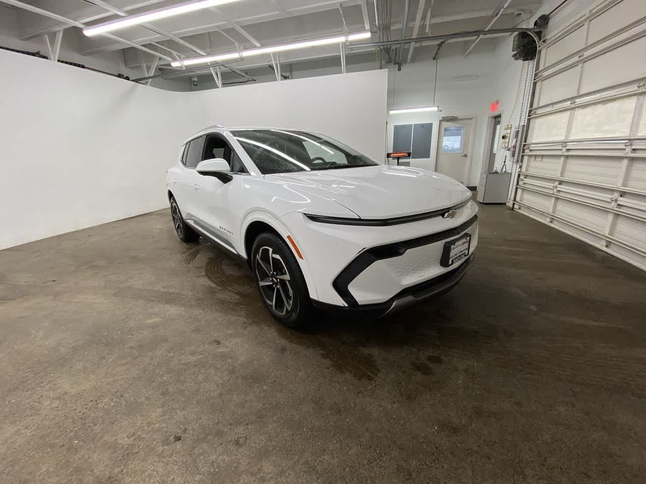 Thumbnail: 2025 Chevrolet Equinox - 8