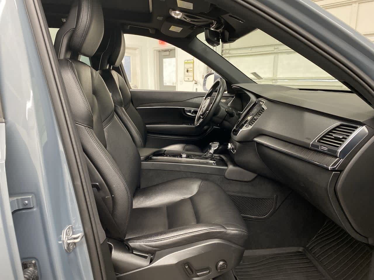 Thumbnail: 2020 Volvo XC90 - 20