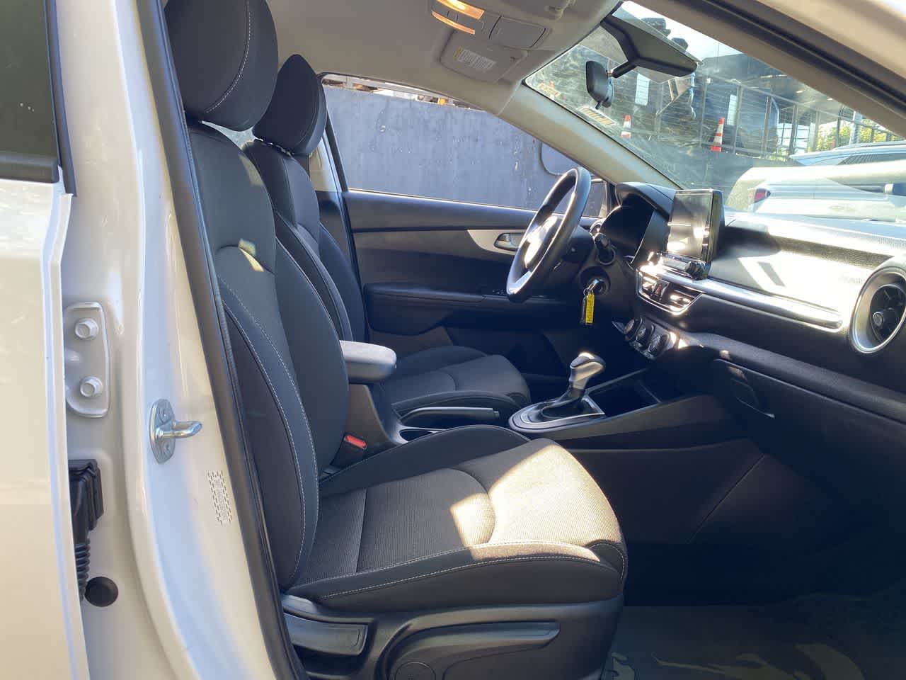 Thumbnail: 2024 Kia Forte - 18