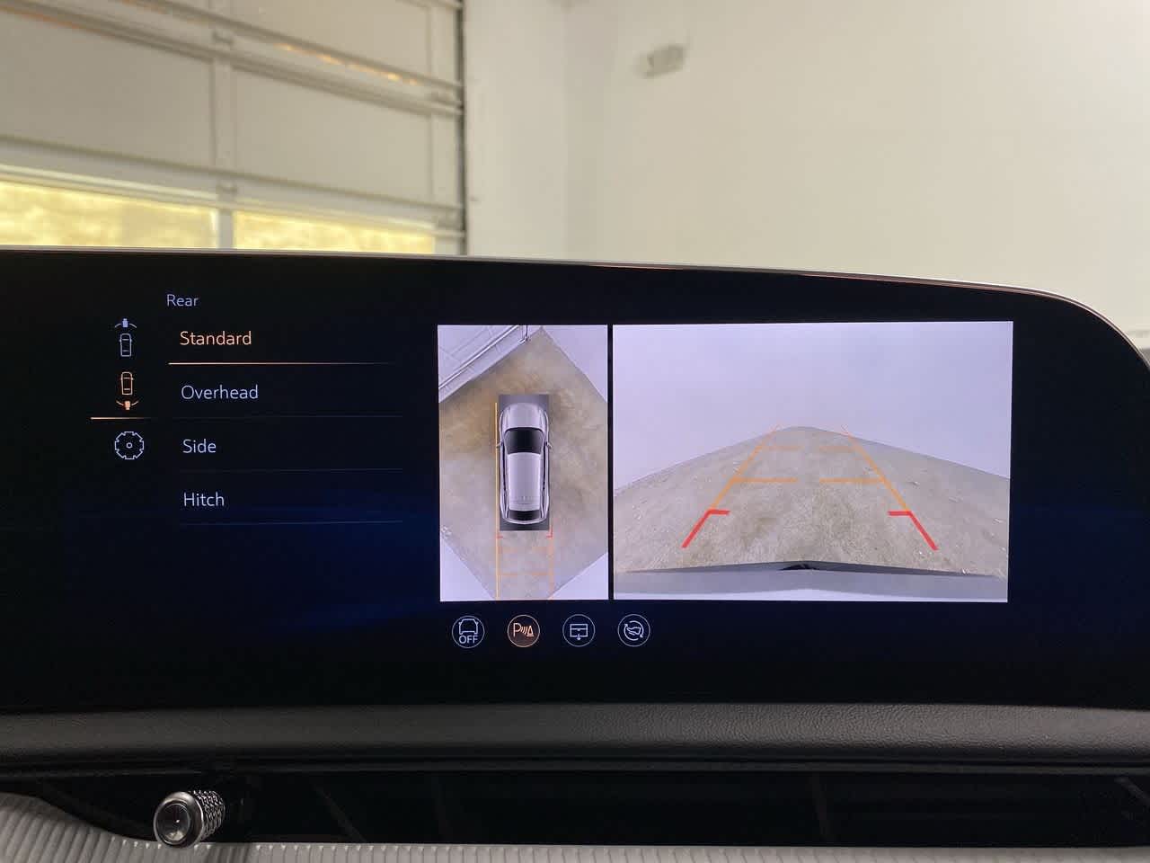 Thumbnail: 2025 Cadillac Optiq - 26