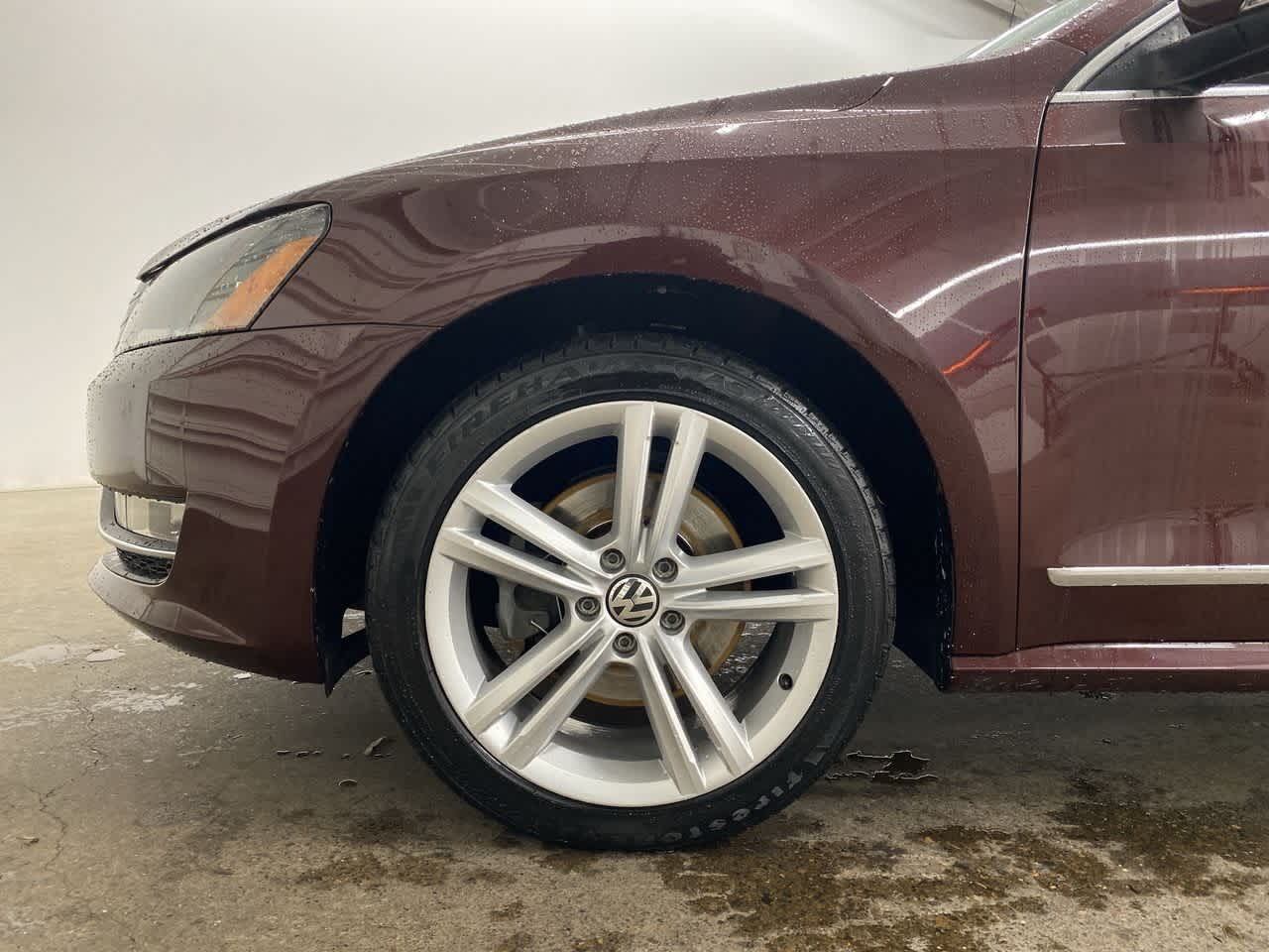 Thumbnail: 2014 Volkswagen Passat - 12