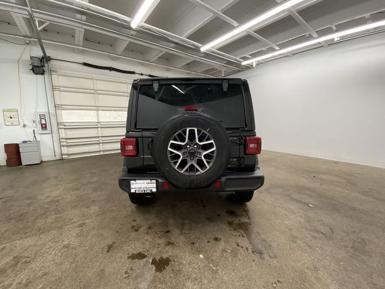 Thumbnail: 2025 Jeep Wrangler - 5