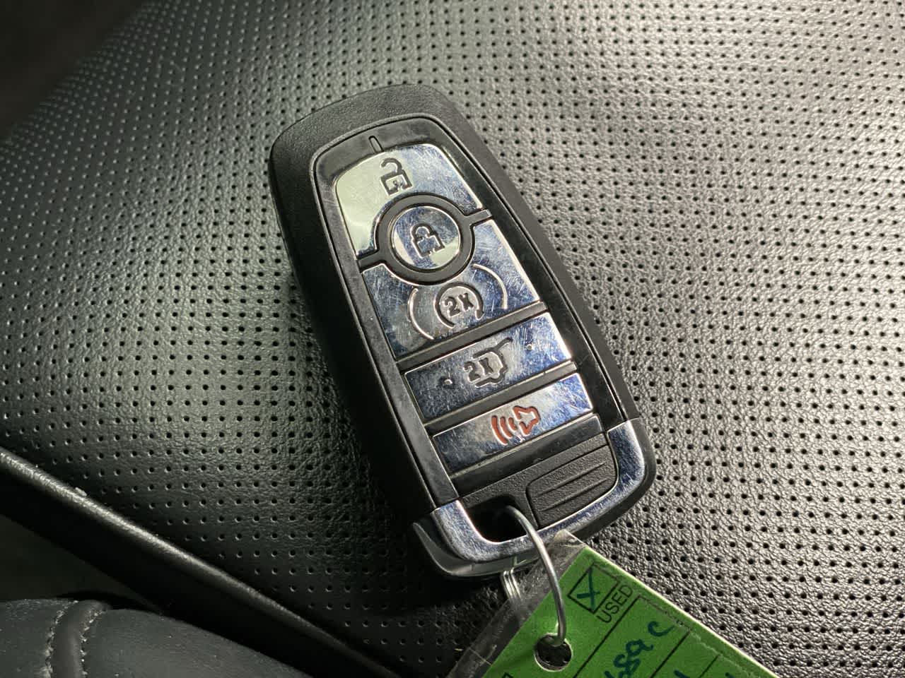 Thumbnail: 2024 Lincoln Navigator L - 28