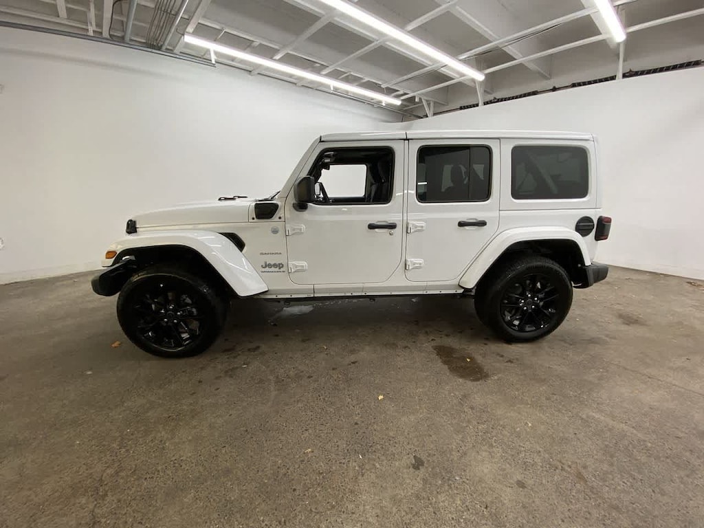 Used 2024 Jeep Wrangler 4xe Sahara SUV