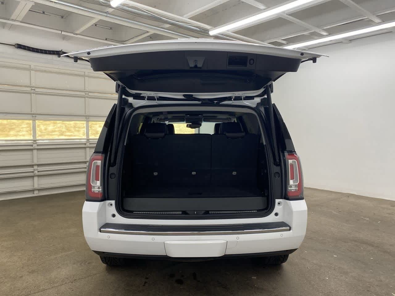 Thumbnail: 2016 GMC Yukon - 29