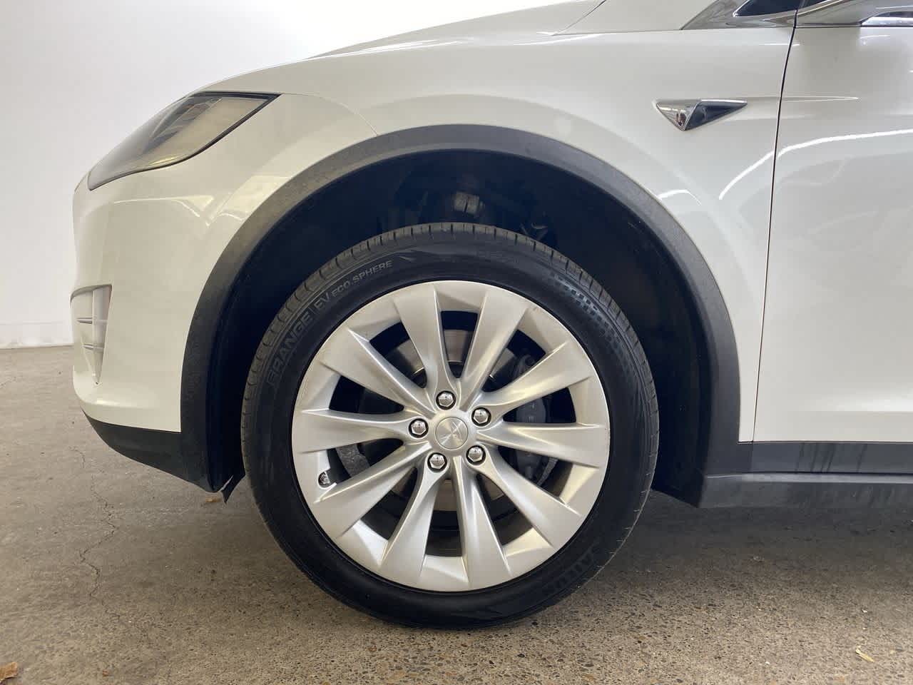 Thumbnail: 2017 Tesla Model X - 10