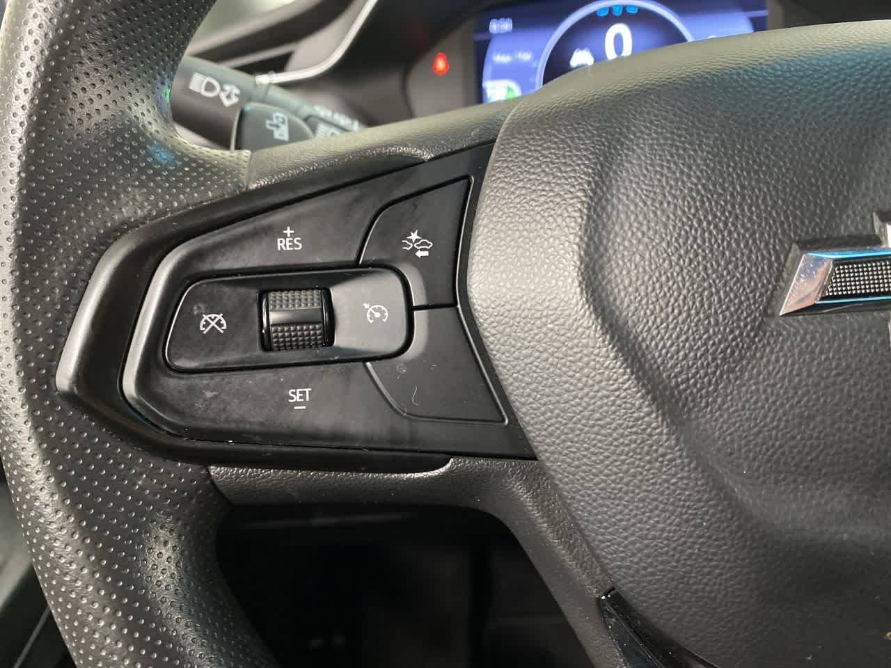 Thumbnail: 2022 Chevrolet Bolt EV - 21