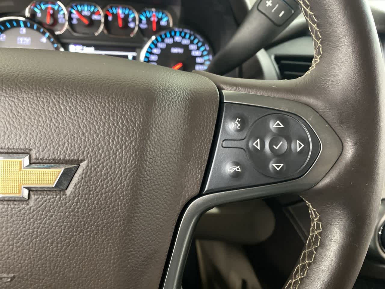 Thumbnail: 2015 Chevrolet Suburban - 23