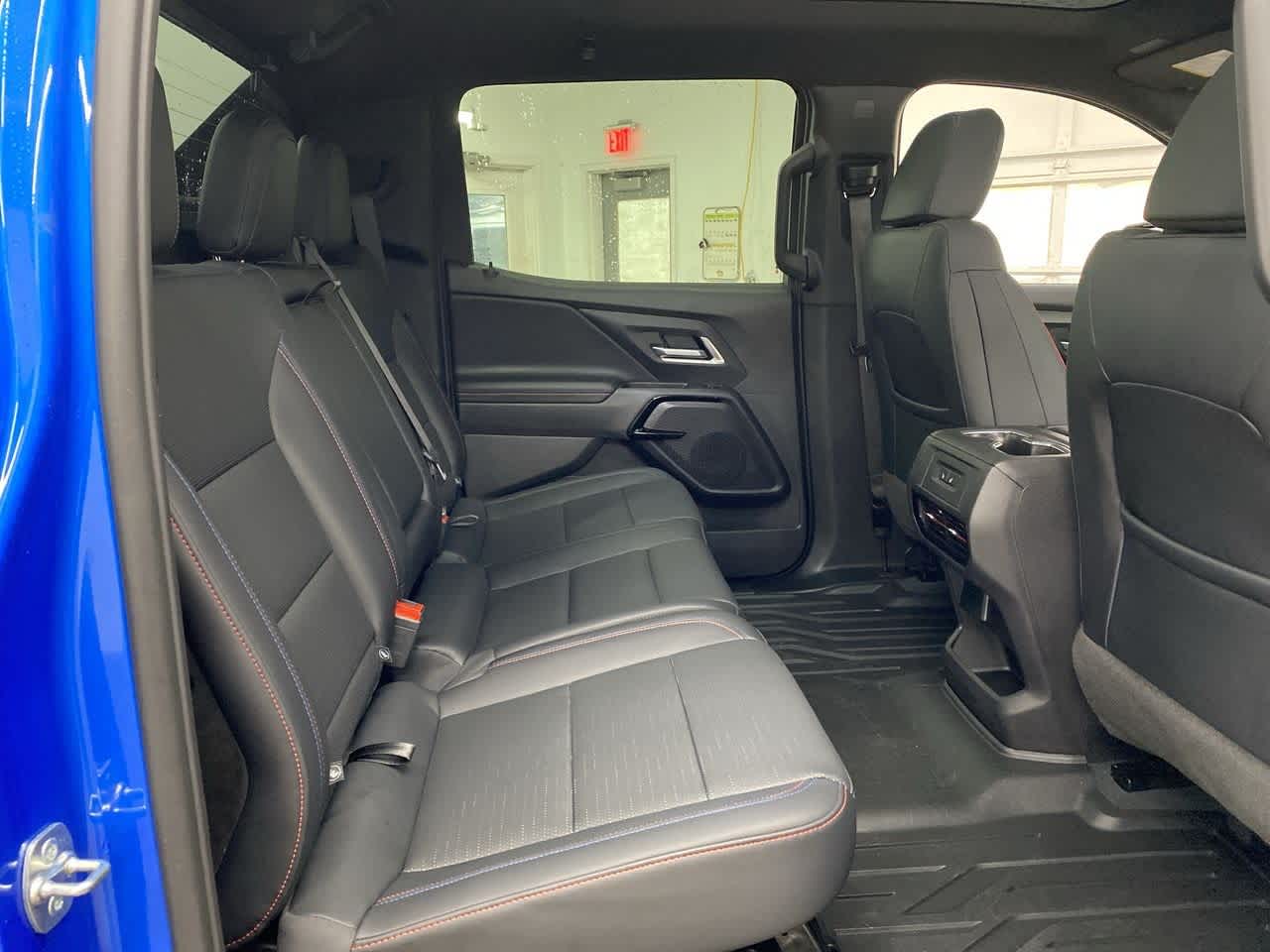 Thumbnail: 2025 Chevrolet Silverado EV - 17