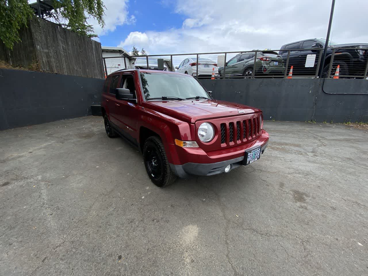 Thumbnail: 2015 Jeep Patriot - 8