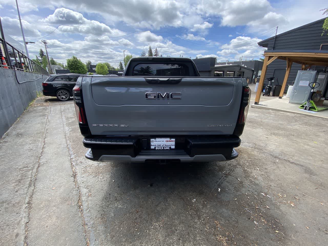 Thumbnail: 2025 GMC Sierra EV - 5
