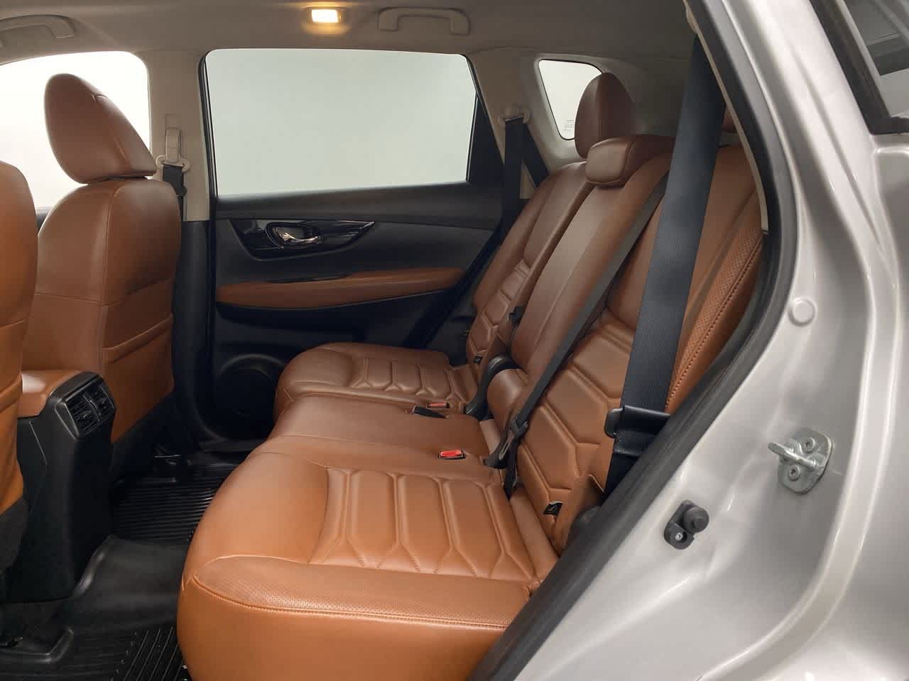 Thumbnail: 2017 Nissan Rogue - 18