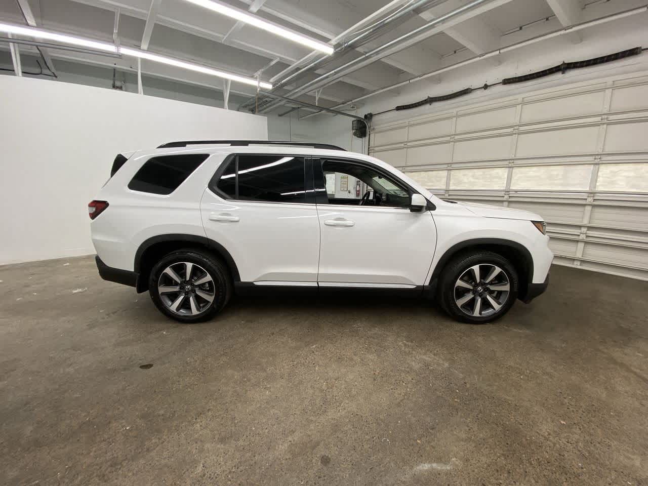 Thumbnail: 2025 Honda Pilot - 7