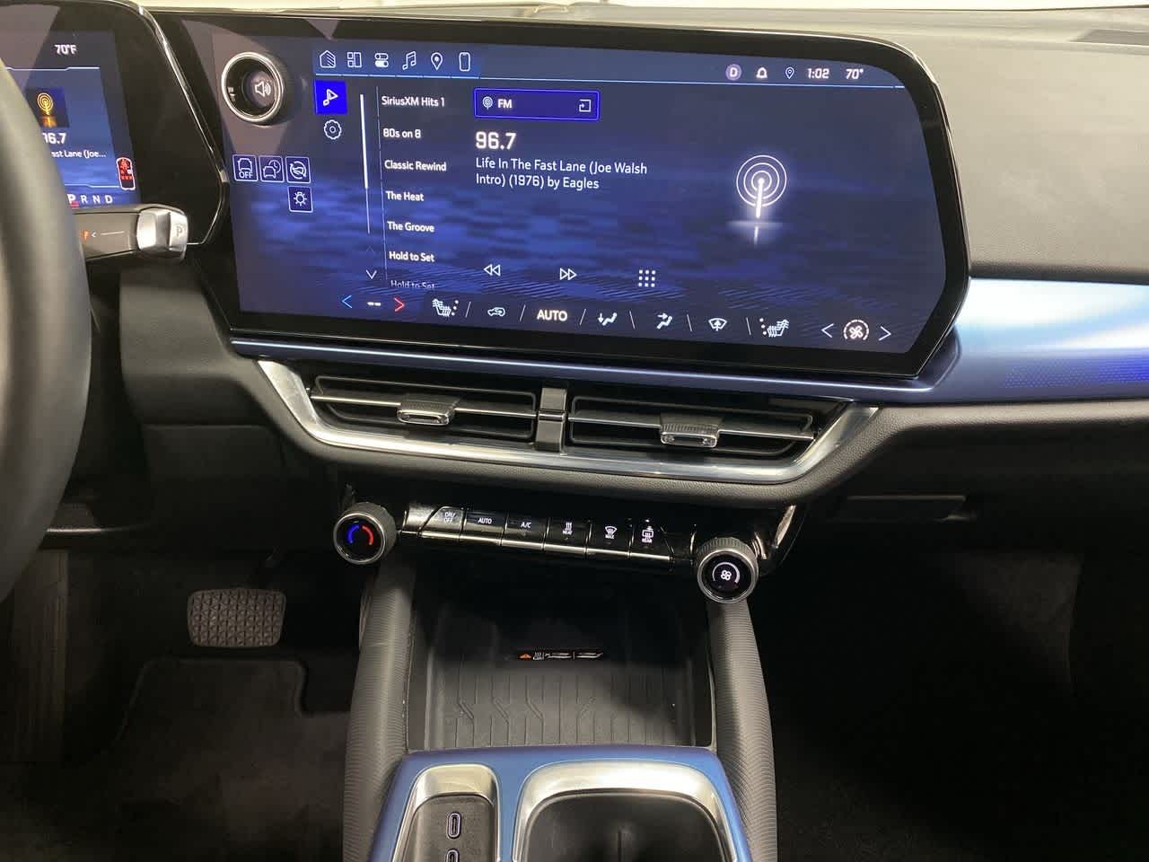 Thumbnail: 2025 Chevrolet Equinox - 23