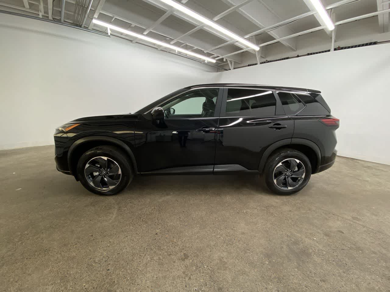 Thumbnail: 2025 Nissan Rogue - 3