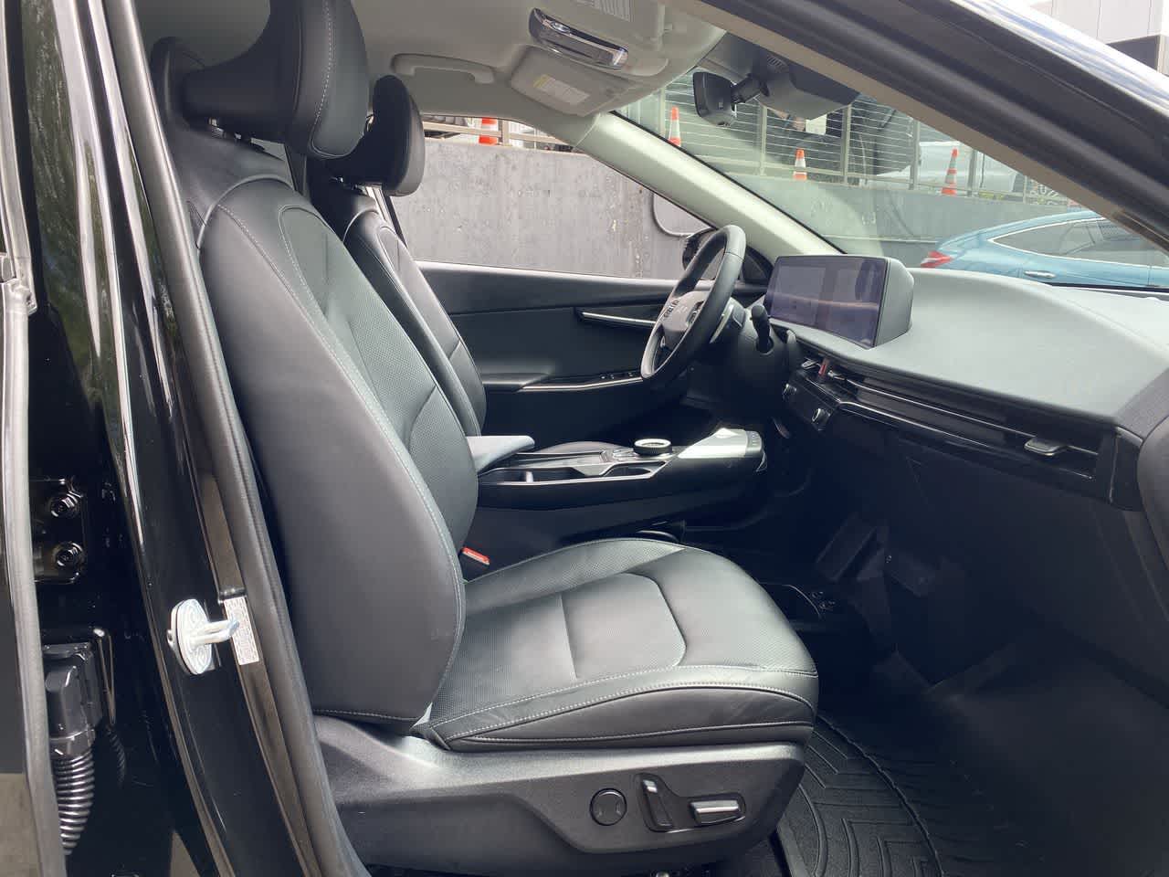 Thumbnail: 2023 Kia EV6 - 19
