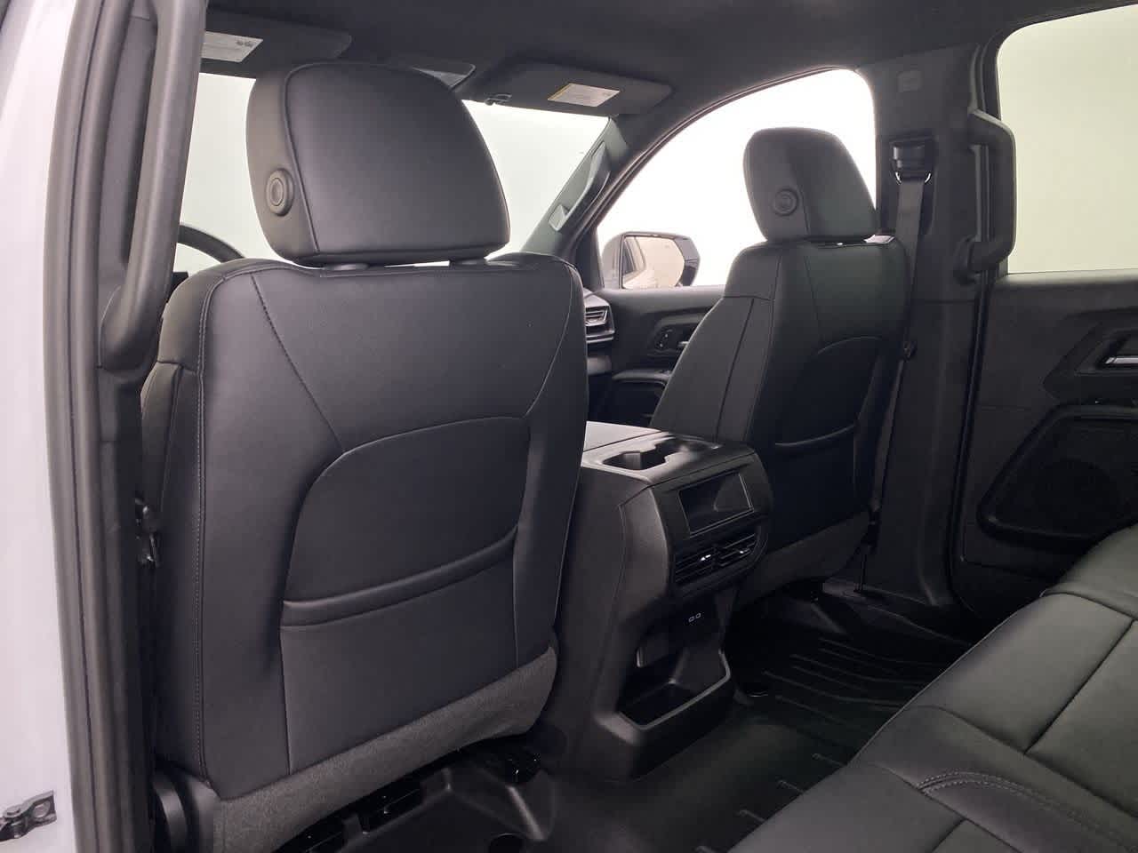 Thumbnail: 2024 Chevrolet Silverado EV - 15