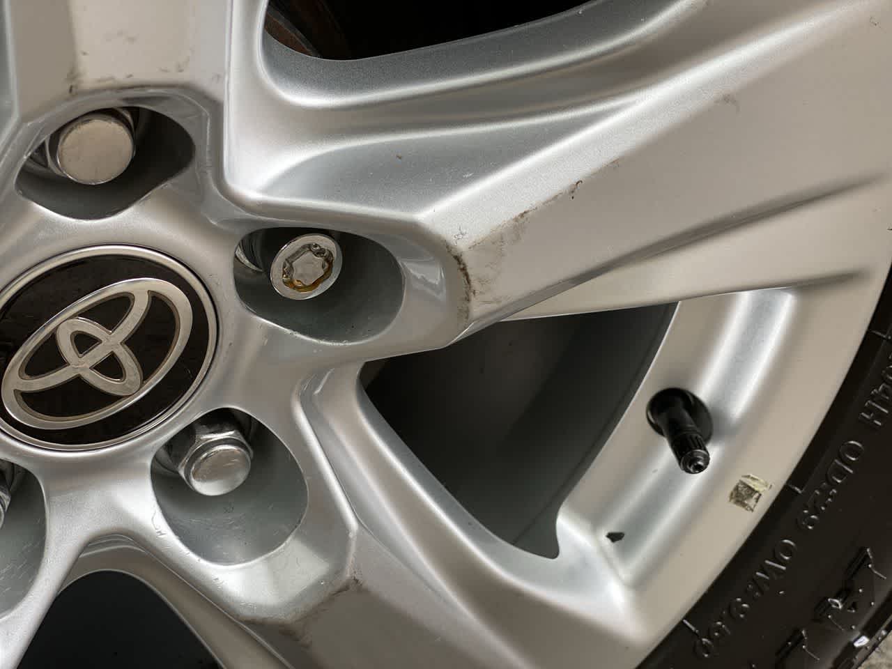 Thumbnail: 2021 Toyota RAV4 - 32