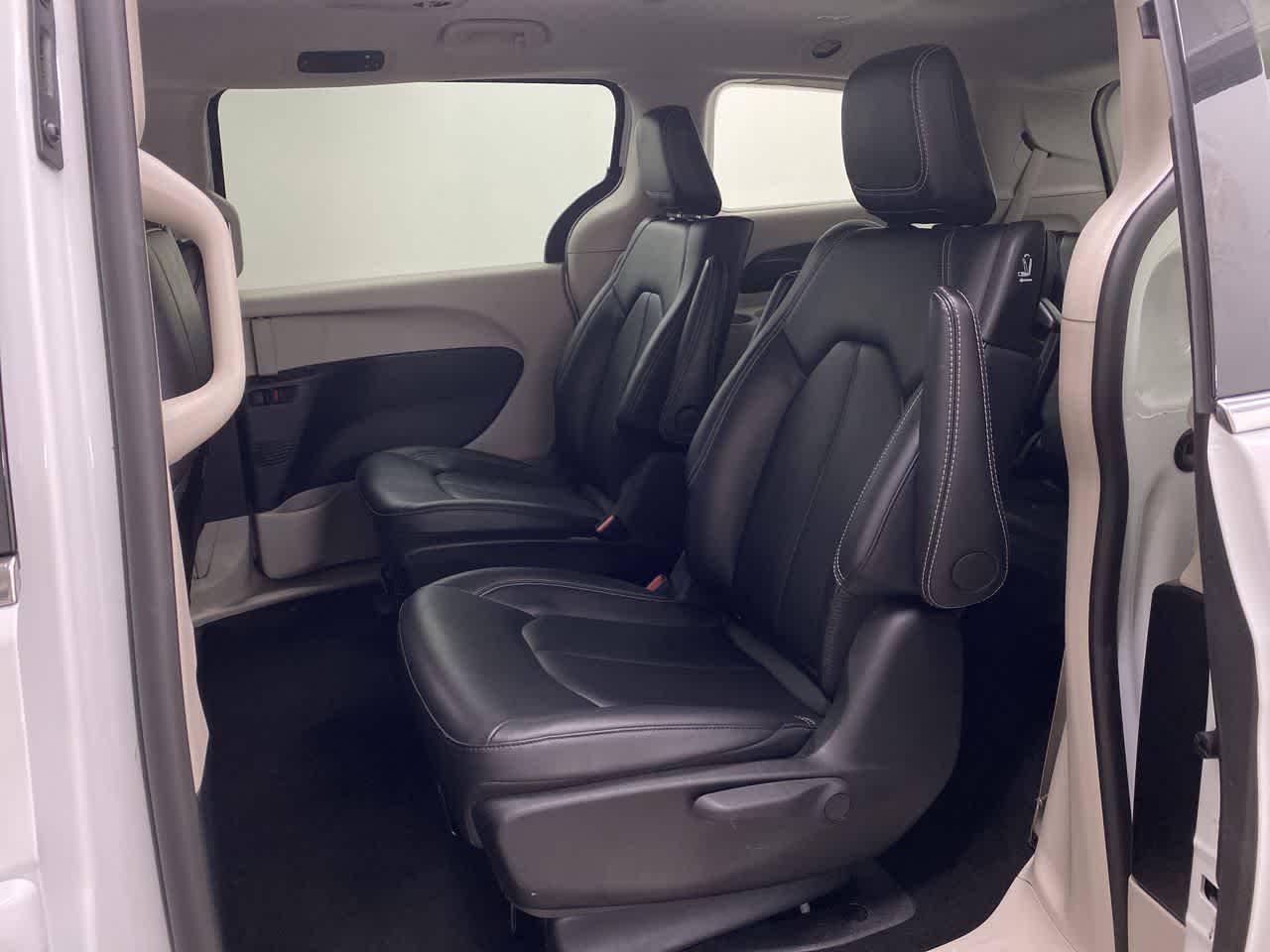 Thumbnail: 2024 Chrysler Pacifica - 17