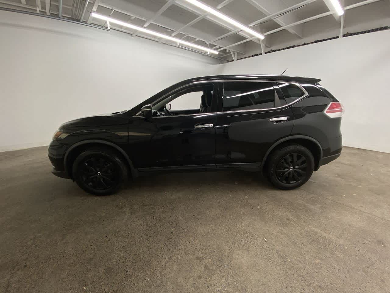 Thumbnail: 2015 Nissan Rogue - 3