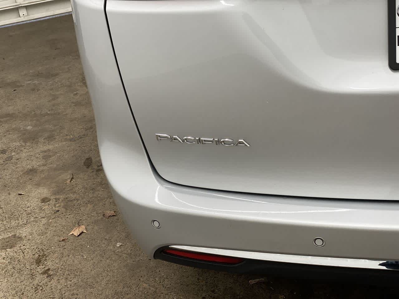 Thumbnail: 2024 Chrysler Pacifica - 10