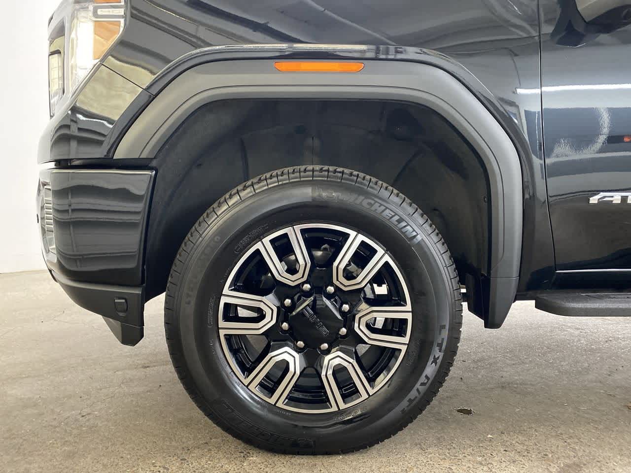 Thumbnail: 2022 GMC Sierra 3500 - 11