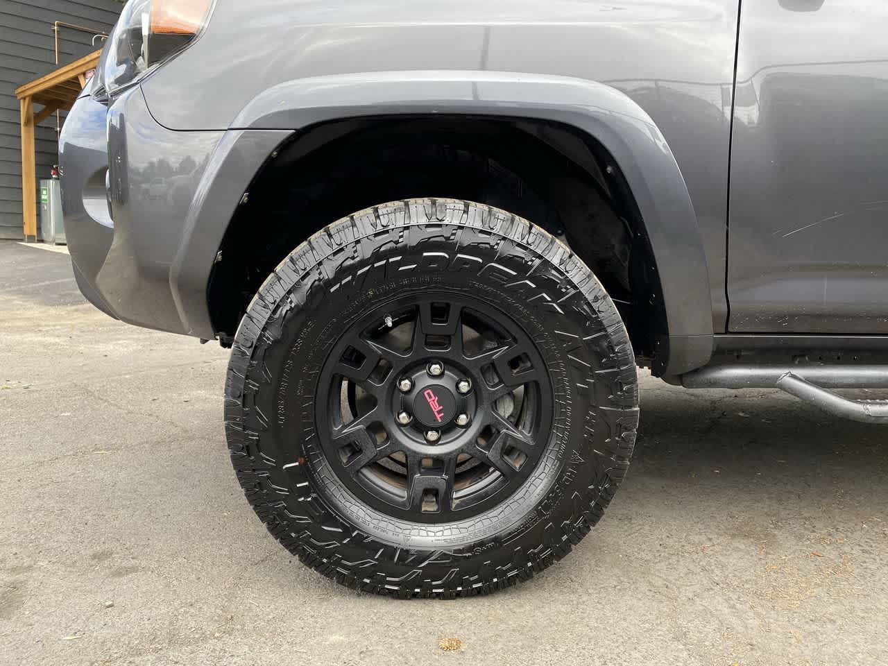 Thumbnail: 2018 Toyota 4Runner - 11