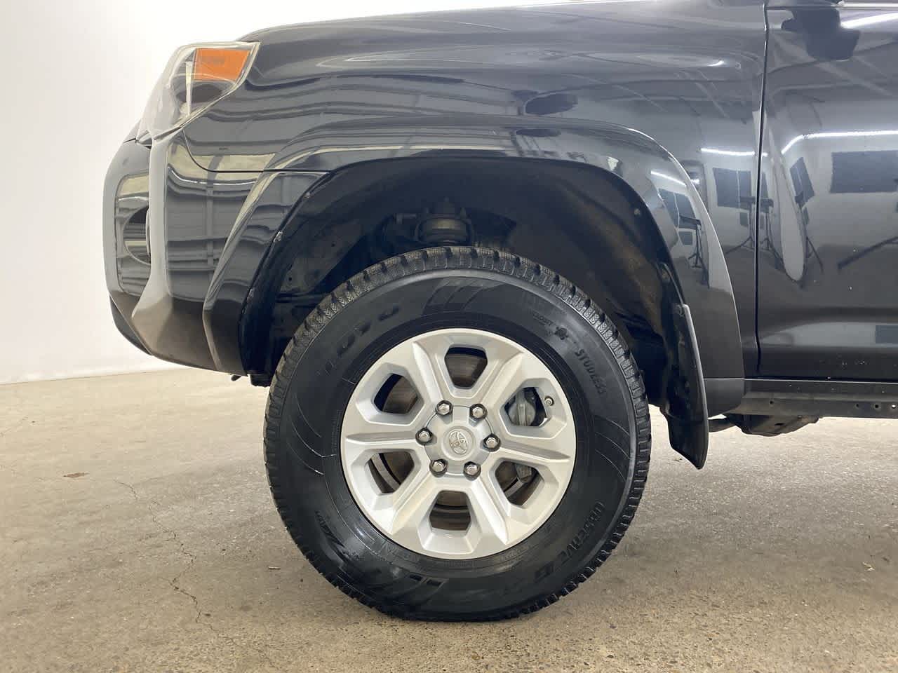 Thumbnail: 2015 Toyota 4Runner - 11