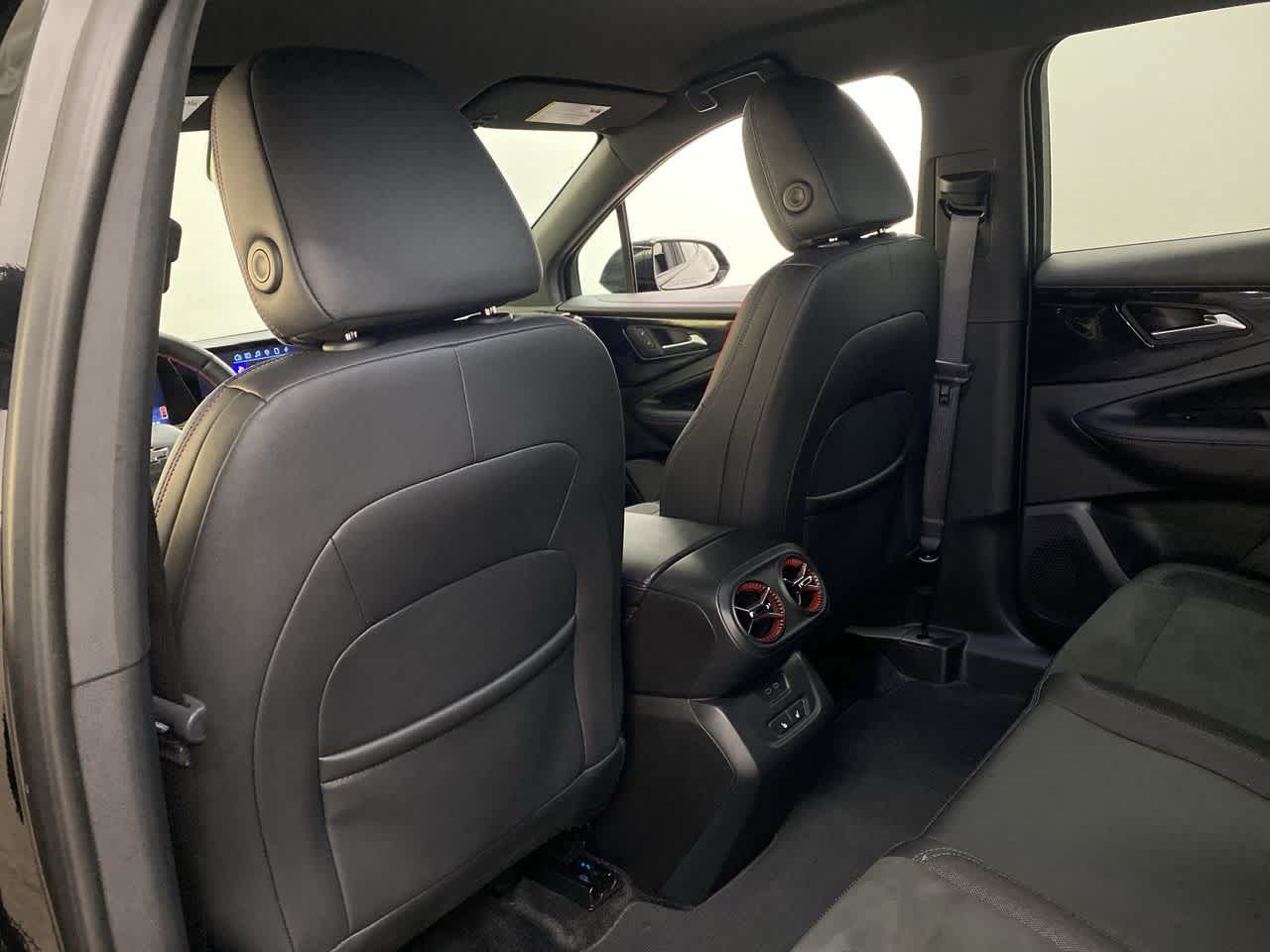 Thumbnail: 2024 Chevrolet Blazer EV - 17