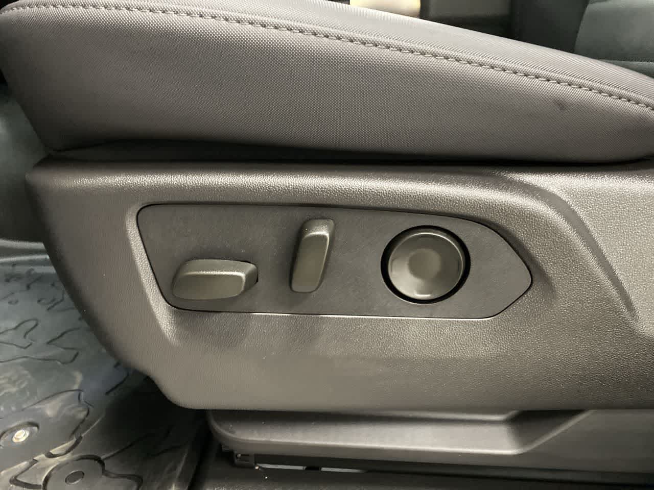 Thumbnail: 2024 GMC Hummer EV - 14