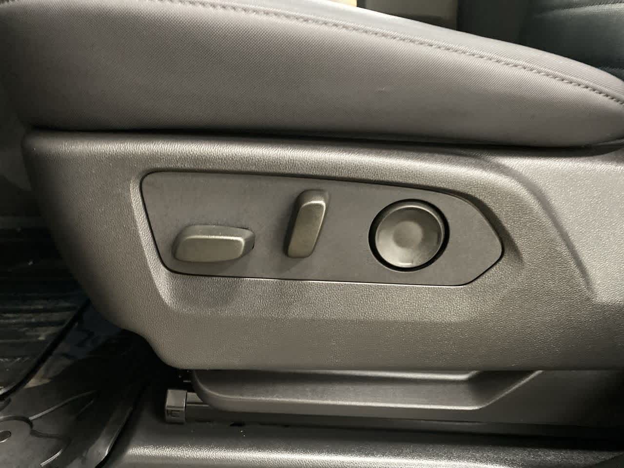 Thumbnail: 2024 GMC Hummer EV - 14