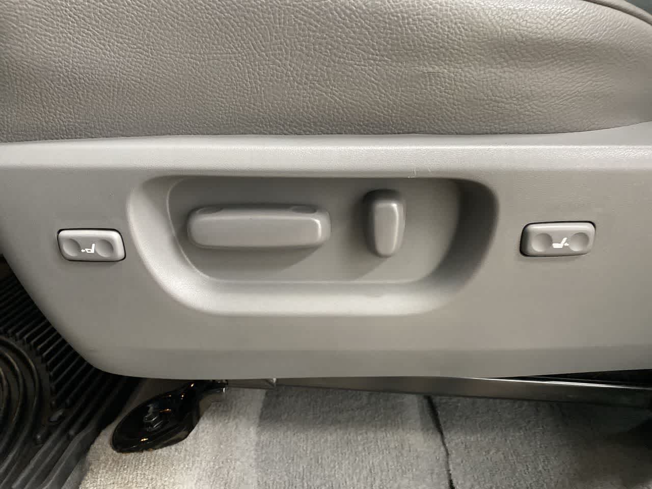 Thumbnail: 2007 Toyota Tundra - 14