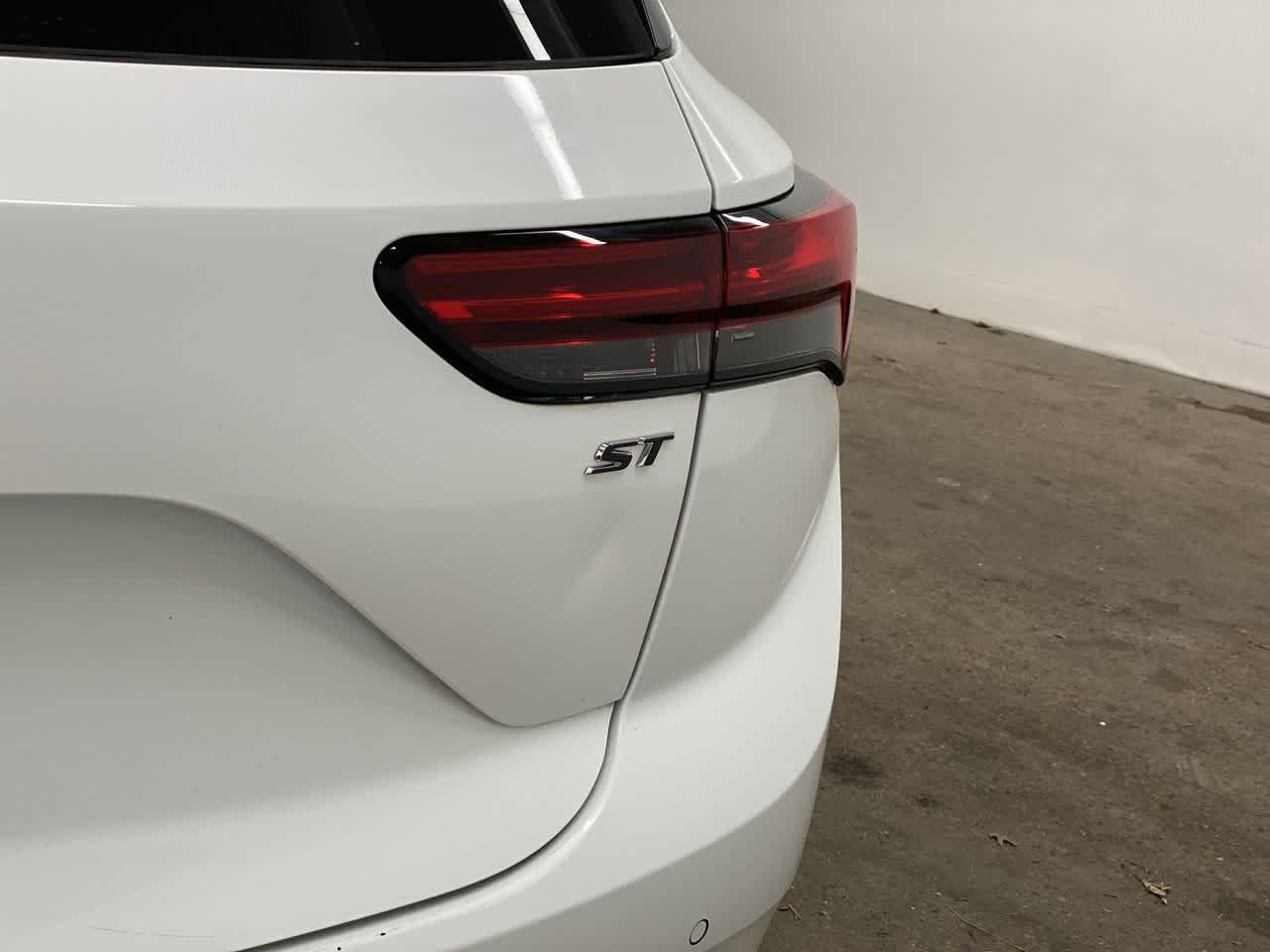 Thumbnail: 2022 Buick Envision - 11