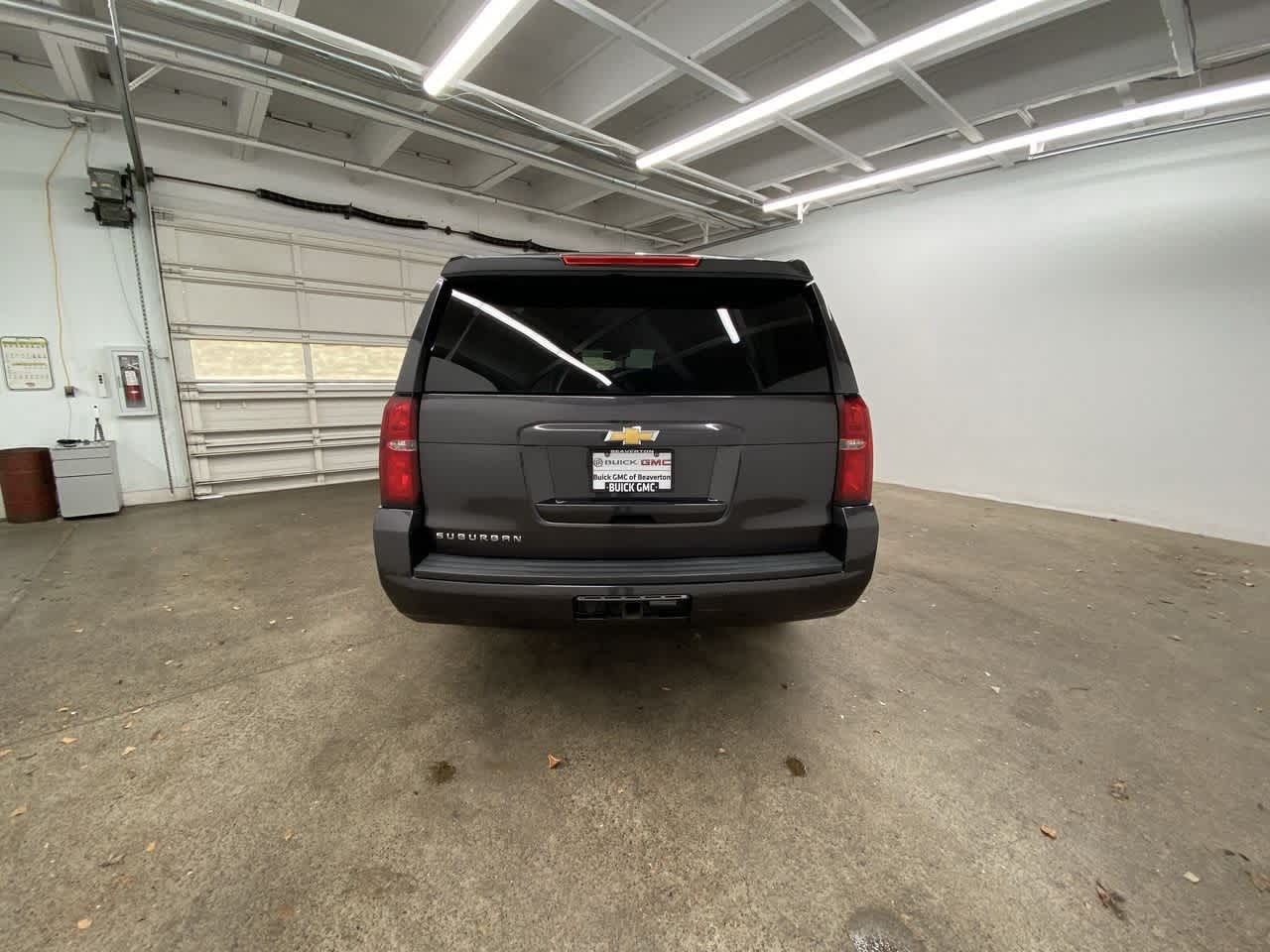 Thumbnail: 2015 Chevrolet Suburban - 5