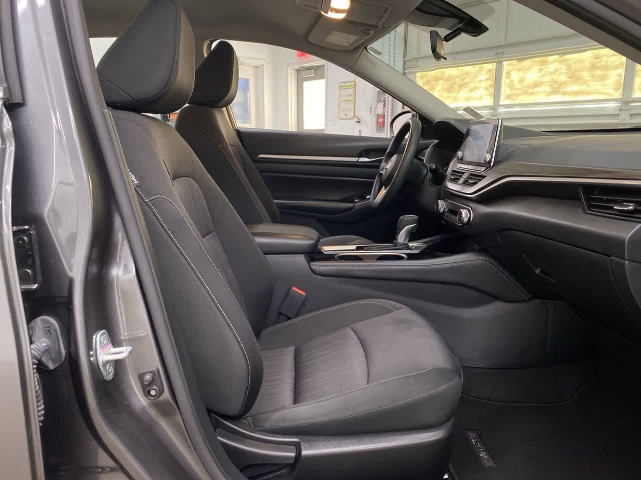 Thumbnail: 2023 Nissan Altima - 20